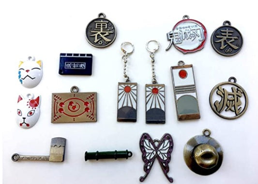 Demon Slayer - Kimetsu no Yaiba box collection of pendants and earrings مجموعة ميداليات وقلادات قاتل الشياطين.